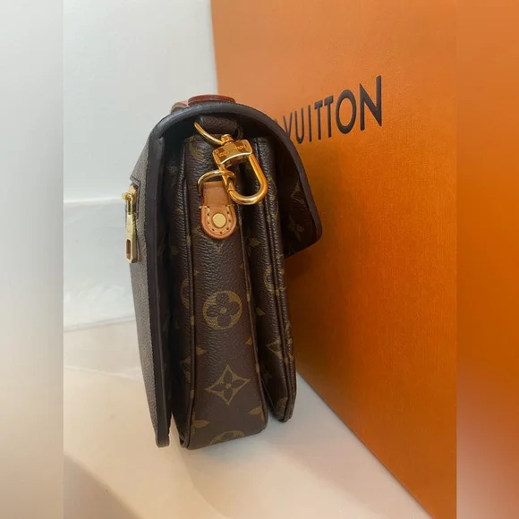 Louis Vuitton Pochette Métis Crossbody Bag - Picture 10 of 15